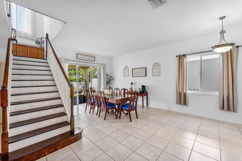 140 Bellezza Terrace Royal Palm Beach FL 33411