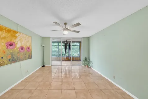 3070 NW 48th Terrace Lauderdale Lakes FL 33313