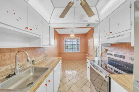 3070 NW 48th Terrace Lauderdale Lakes FL 33313