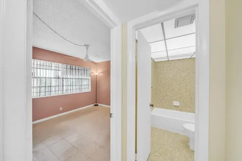 3070 NW 48th Terrace Lauderdale Lakes FL 33313