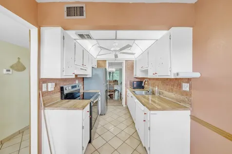 3070 NW 48th Terrace Lauderdale Lakes FL 33313