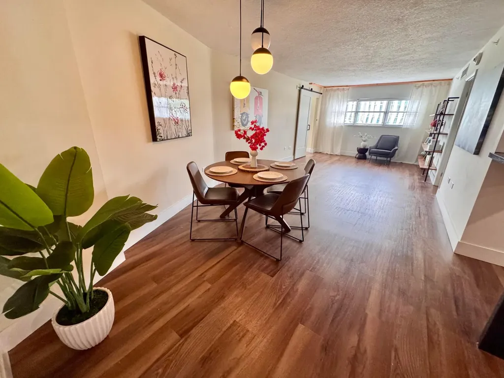 1881 Washington Avenue Miami Beach FL 33139