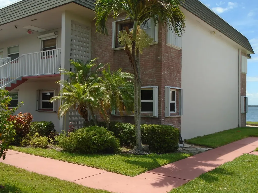 1133 Bayshore Drive Fort Pierce FL 34949