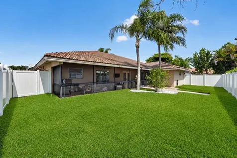 7816 Sunflower Drive Margate FL 33063
