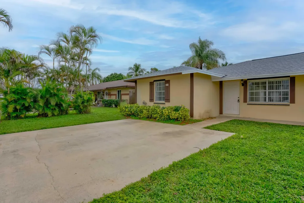 4698 Arthur Street Palm Beach Gardens FL 33418