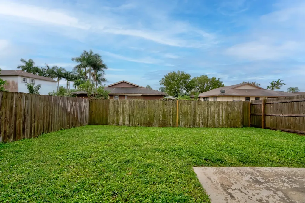 4698 Arthur Street Palm Beach Gardens FL 33418