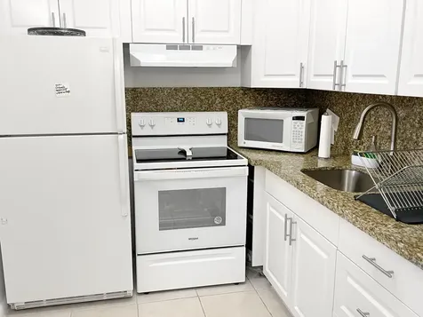 171 Suffolk F Boca Raton FL 33434