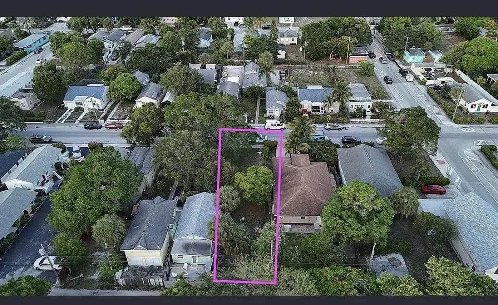 211 N E Street Lake Worth Beach FL 33460