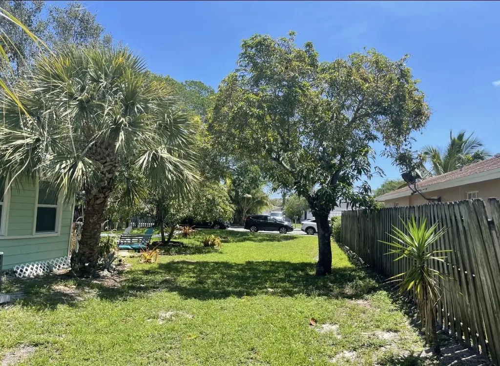 211 N E Street Lake Worth Beach FL 33460