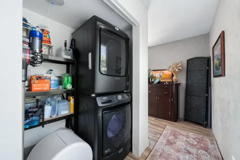 1351 NE 40th Place Oakland Park FL 33334