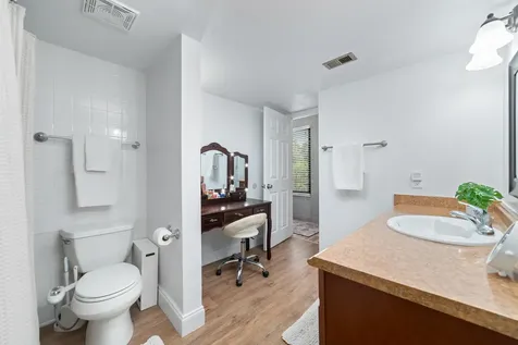 1351 NE 40th Place Oakland Park FL 33334