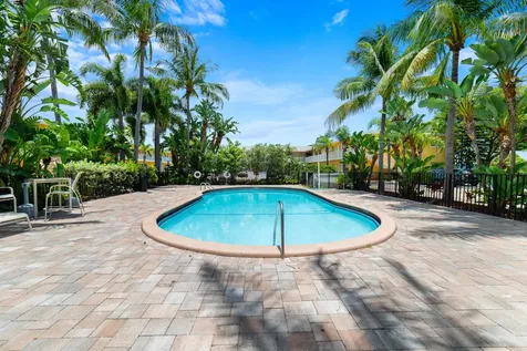 1351 NE 40th Place Oakland Park FL 33334