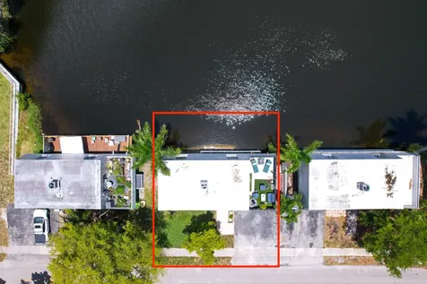 1351 NE 40th Place Oakland Park FL 33334