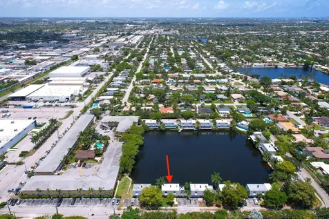 1351 NE 40th Place Oakland Park FL 33334
