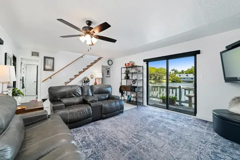1351 NE 40th Place Oakland Park FL 33334