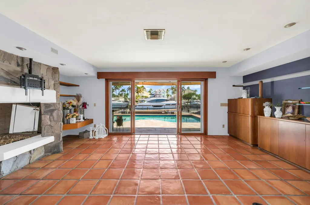 2810 NE 29th Street Lighthouse Point FL 33064