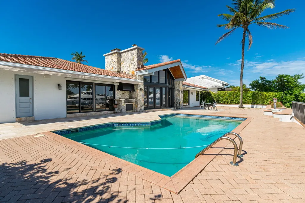 2810 NE 29th Street Lighthouse Point FL 33064