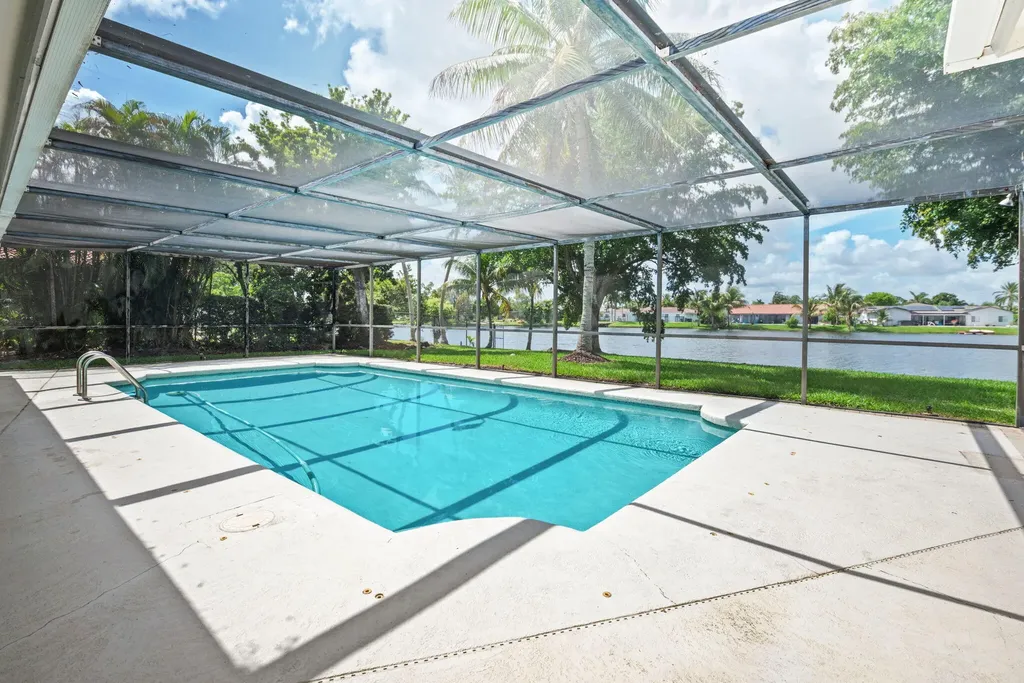 16731 Harbor Court Weston FL 33326