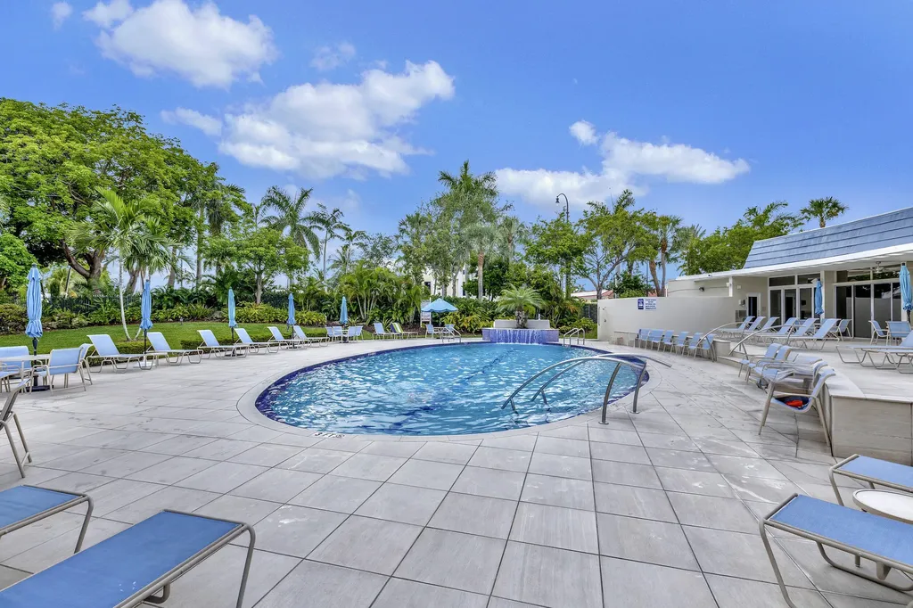1537 E Hillsboro Boulevard Deerfield Beach FL 33441