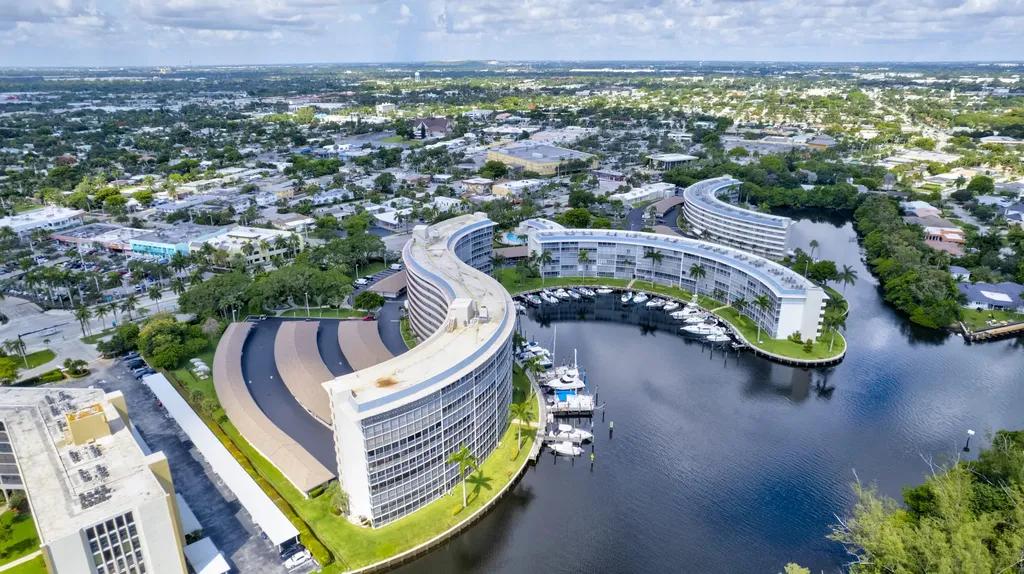 1537 E Hillsboro Boulevard Deerfield Beach FL 33441