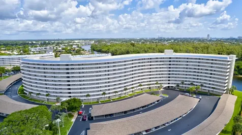 1537 E Hillsboro Boulevard Deerfield Beach FL 33441