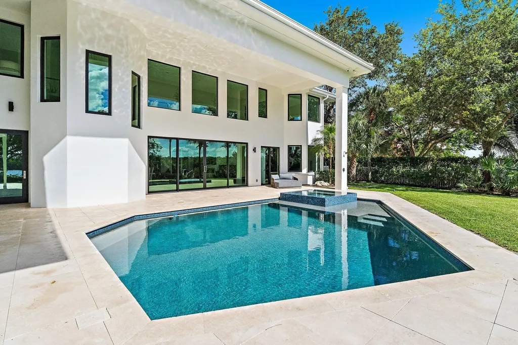8818 SE Riverfront Terrace Jupiter FL 33469