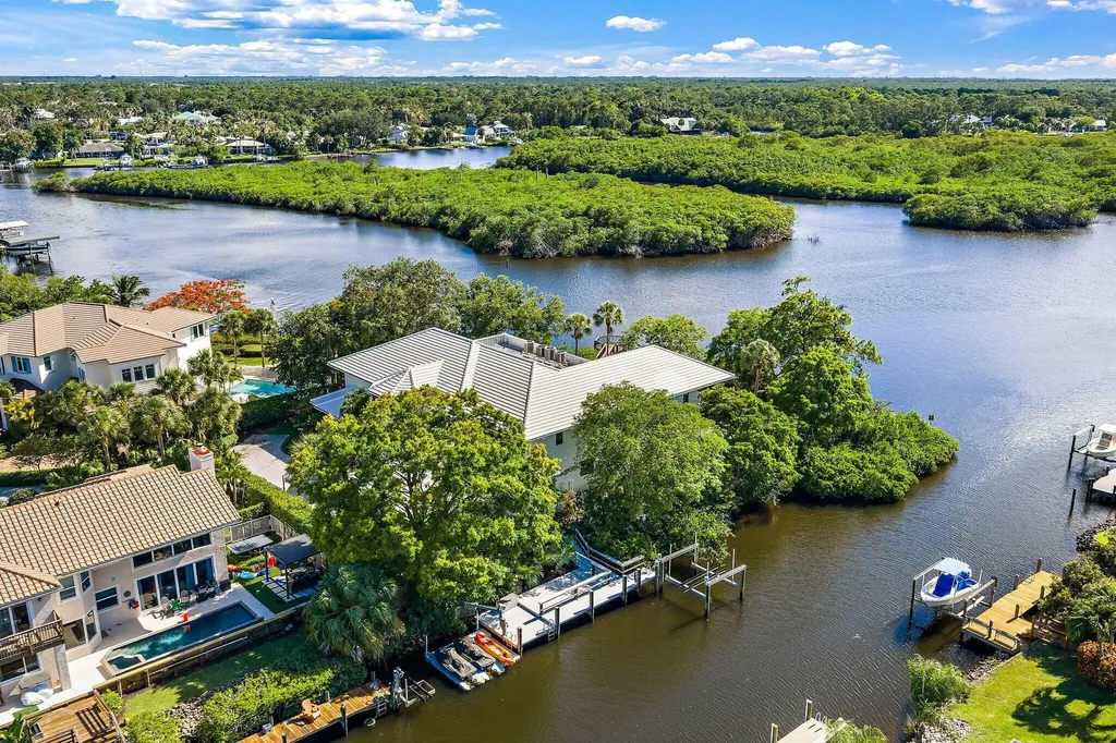 8818 SE Riverfront Terrace Jupiter FL 33469