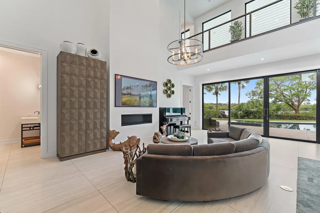 8818 SE Riverfront Terrace Jupiter FL 33469