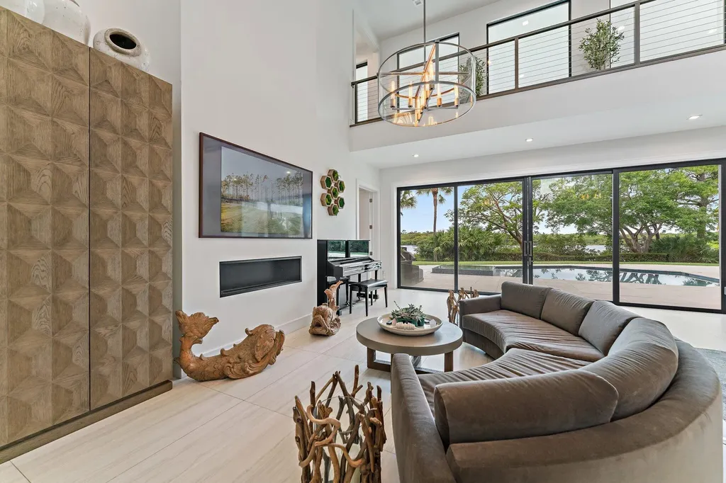 8818 SE Riverfront Terrace Jupiter FL 33469