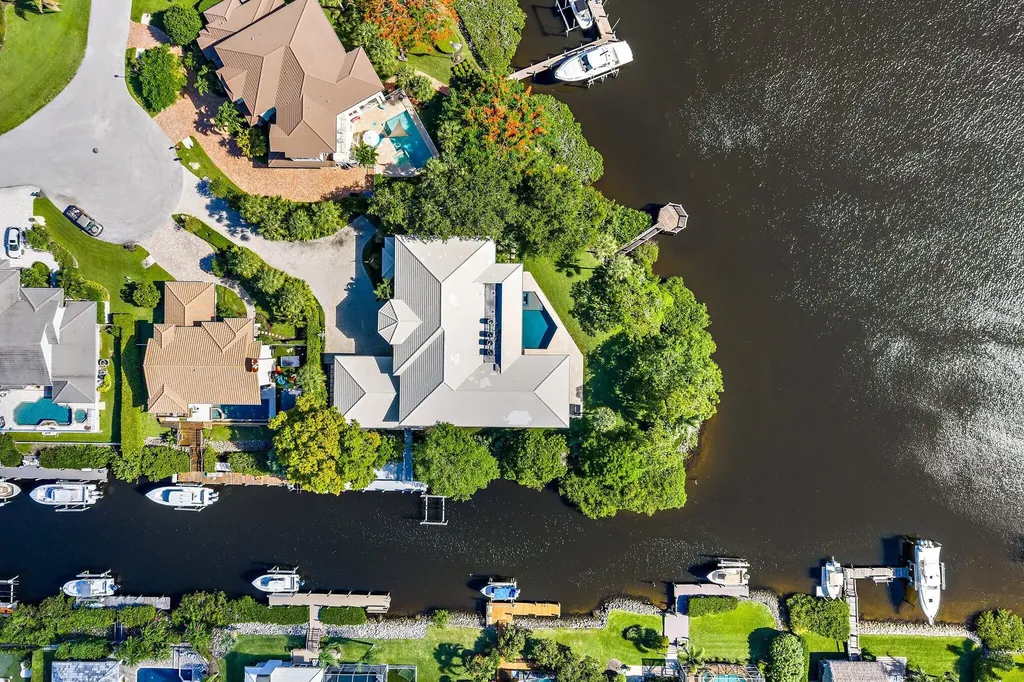 8818 SE Riverfront Terrace Jupiter FL 33469