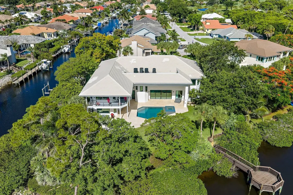 8818 SE Riverfront Terrace Jupiter FL 33469