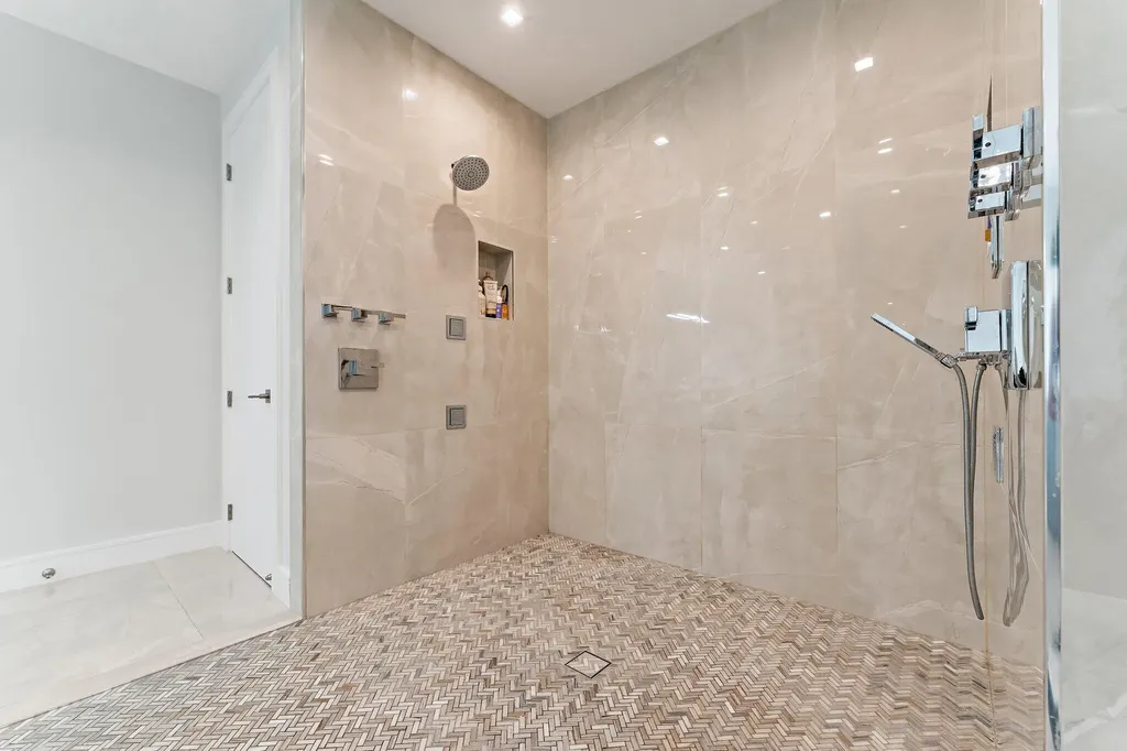 8818 SE Riverfront Terrace Jupiter FL 33469