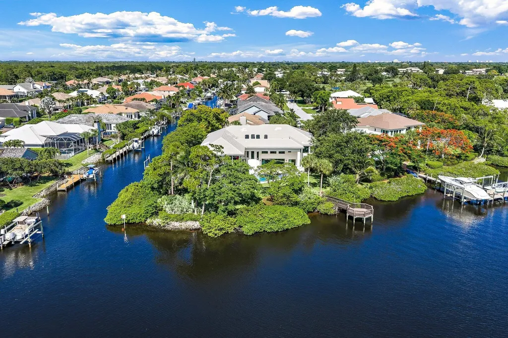8818 SE Riverfront Terrace Jupiter FL 33469