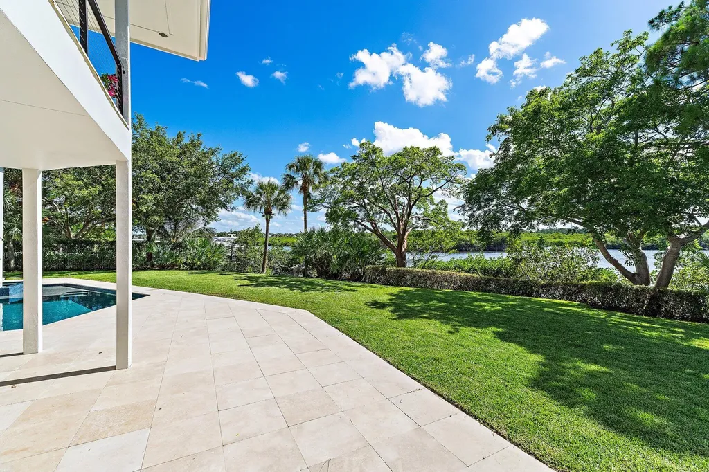 8818 SE Riverfront Terrace Jupiter FL 33469