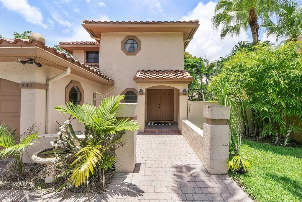 523 NW 38th Terrace Deerfield Beach FL 33442