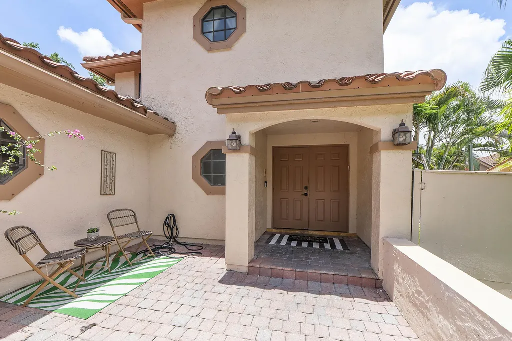 523 NW 38th Terrace Deerfield Beach FL 33442