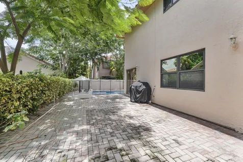 523 NW 38th Terrace Deerfield Beach FL 33442
