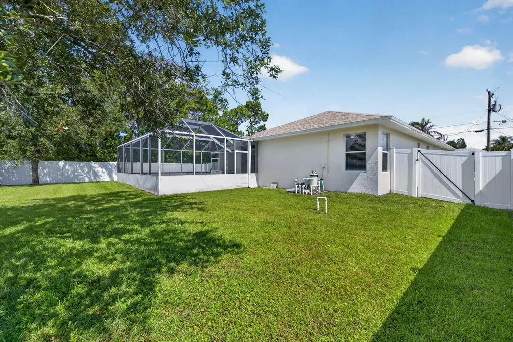 6122 NW Daroco Terrace Port St Lucie FL 34986