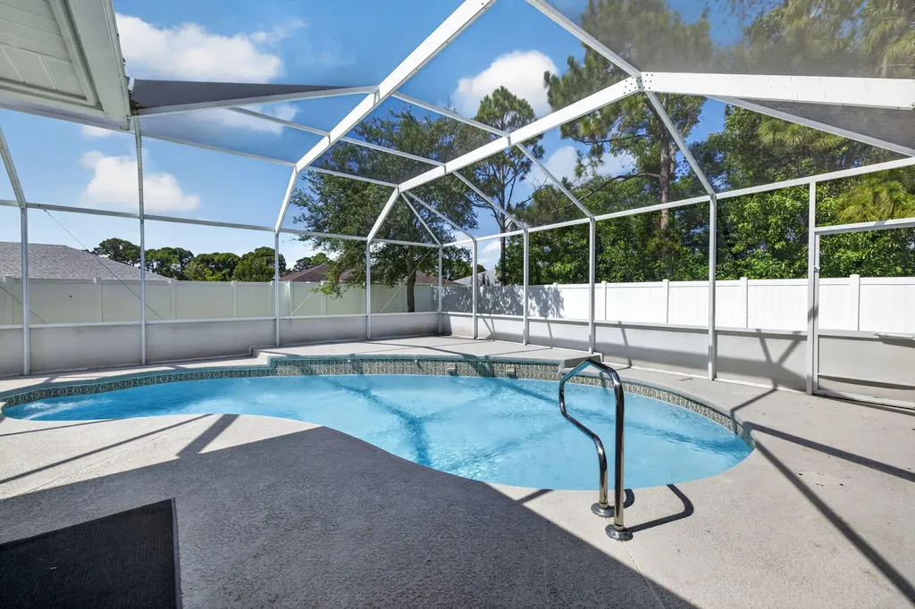 6122 NW Daroco Terrace Port St Lucie FL 34986