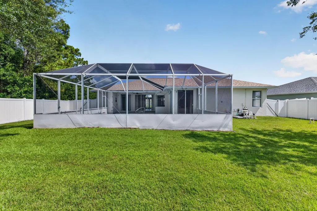 6122 NW Daroco Terrace Port St Lucie FL 34986