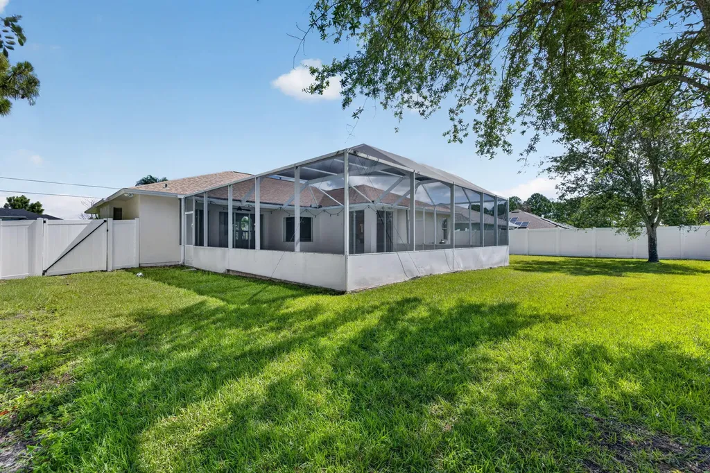 6122 NW Daroco Terrace Port St Lucie FL 34986