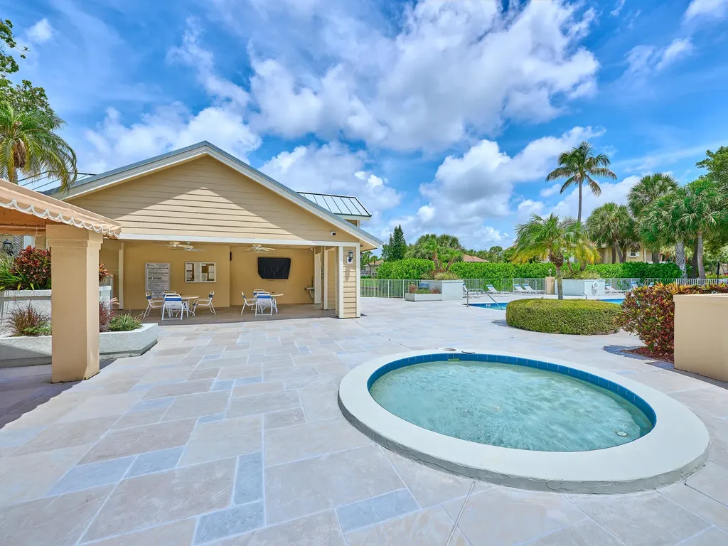 4604 Roxbury Court Boynton Beach FL 33436