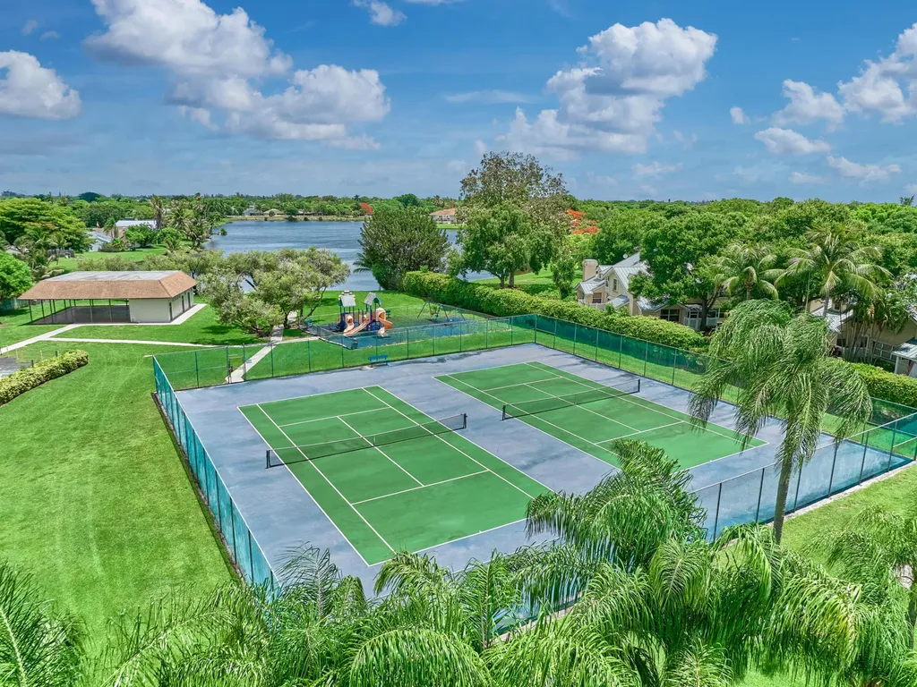 4604 Roxbury Court Boynton Beach FL 33436