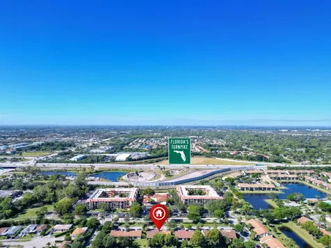 3928 Vine Trail Lake Worth FL 33467
