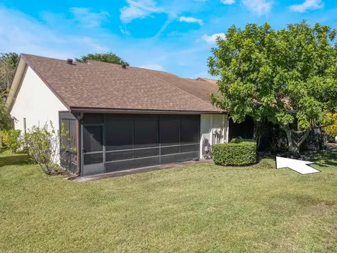 3928 Vine Trail Lake Worth FL 33467