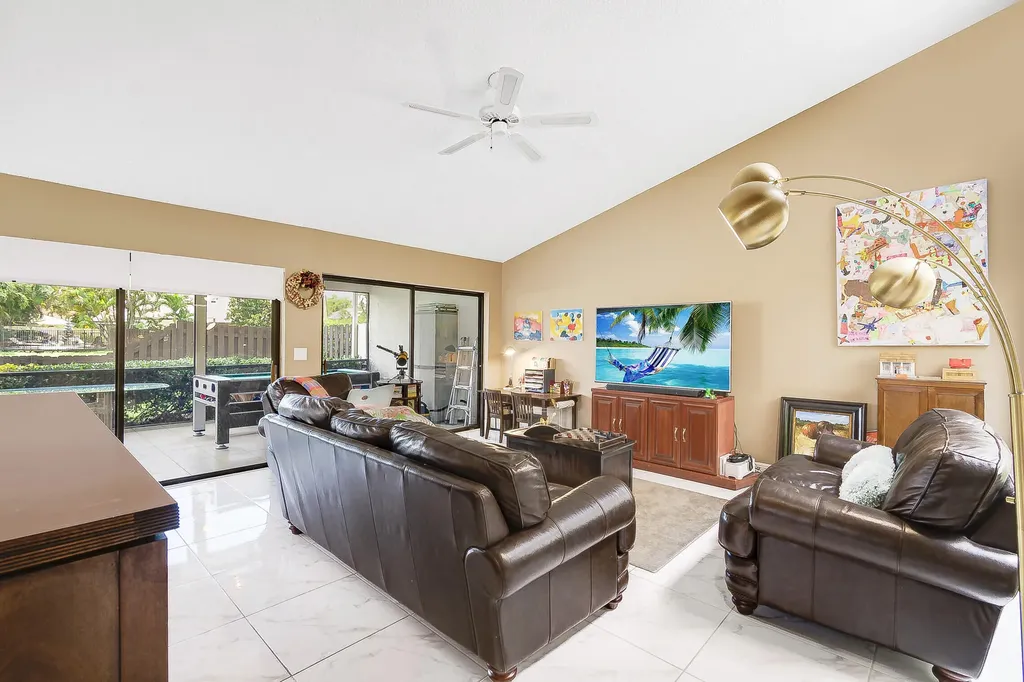 378 SW 28th Avenue Delray Beach FL 33445