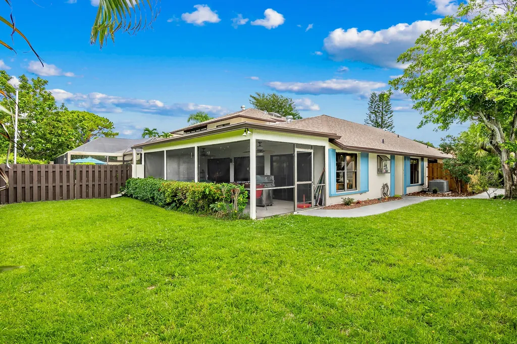 378 SW 28th Avenue Delray Beach FL 33445