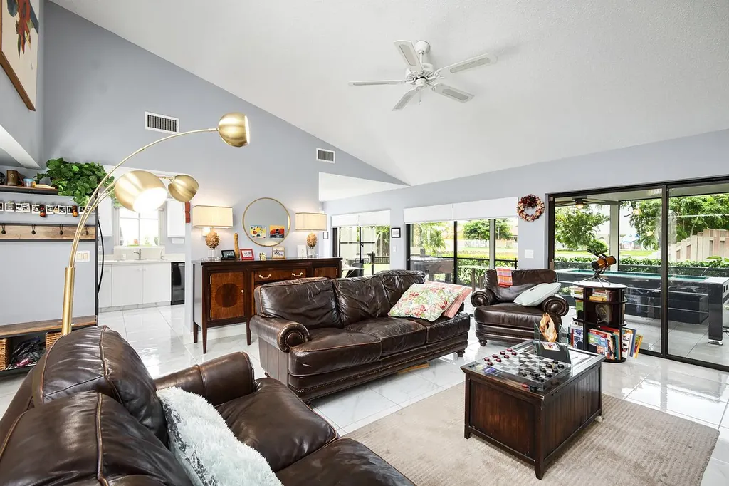 378 SW 28th Avenue Delray Beach FL 33445