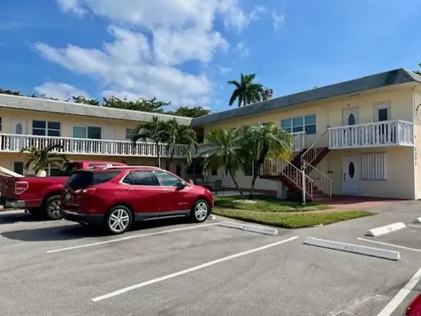 1455 N 12th Court Hollywood FL 33019