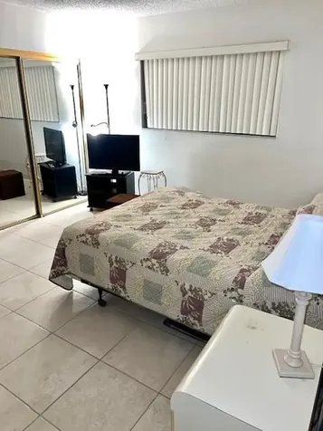 1455 N 12th Court Hollywood FL 33019